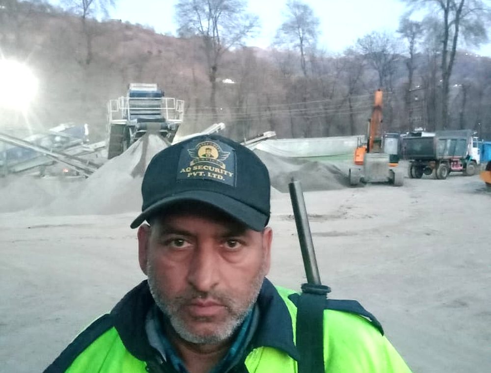 Security guard deployment
